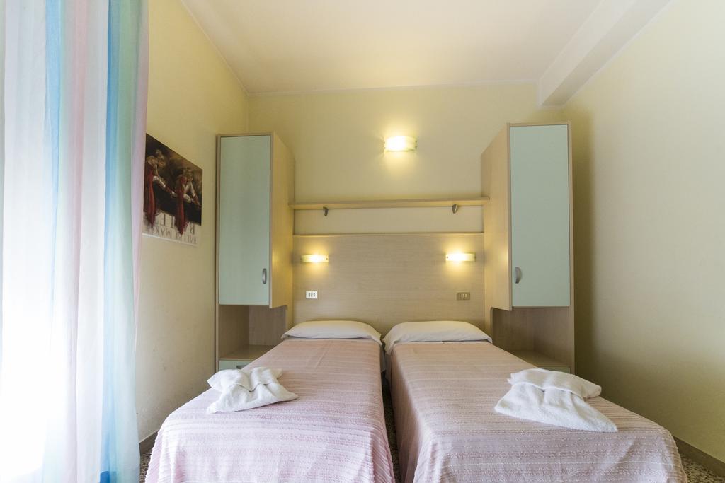 רימיני Hotel Europa מראה חיצוני תמונה