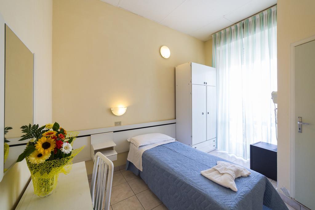 רימיני Hotel Europa מראה חיצוני תמונה