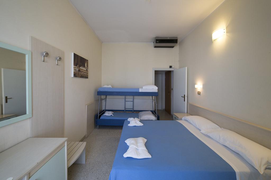 רימיני Hotel Europa מראה חיצוני תמונה