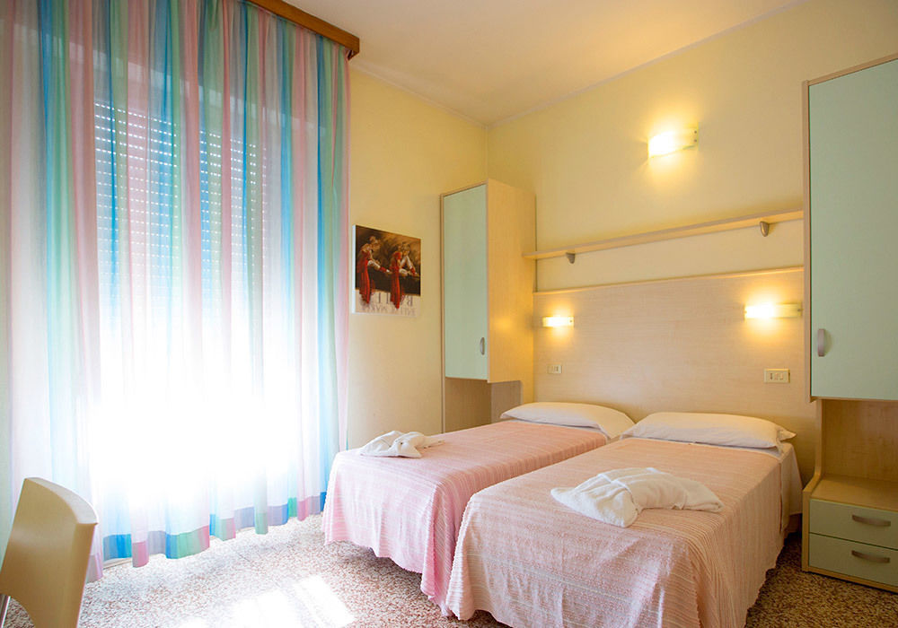 רימיני Hotel Europa מראה חיצוני תמונה