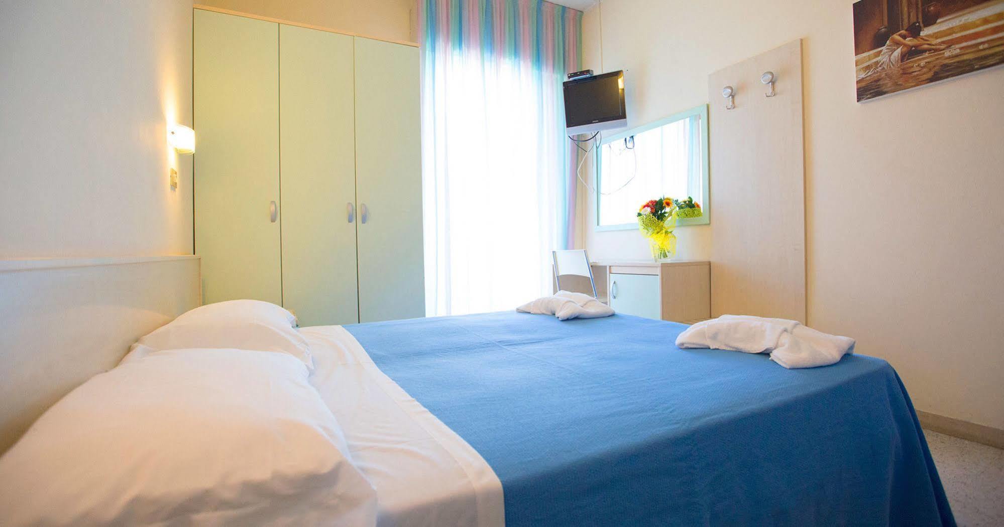 רימיני Hotel Europa מראה חיצוני תמונה